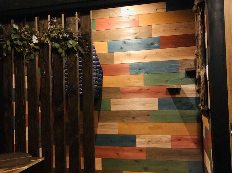 Guesthouse Voketto  Hostel