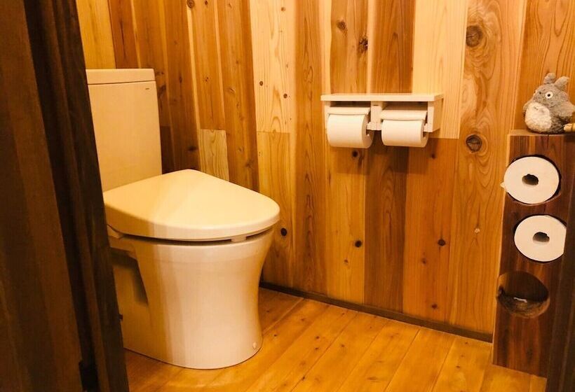 Guesthouse Voketto  Hostel