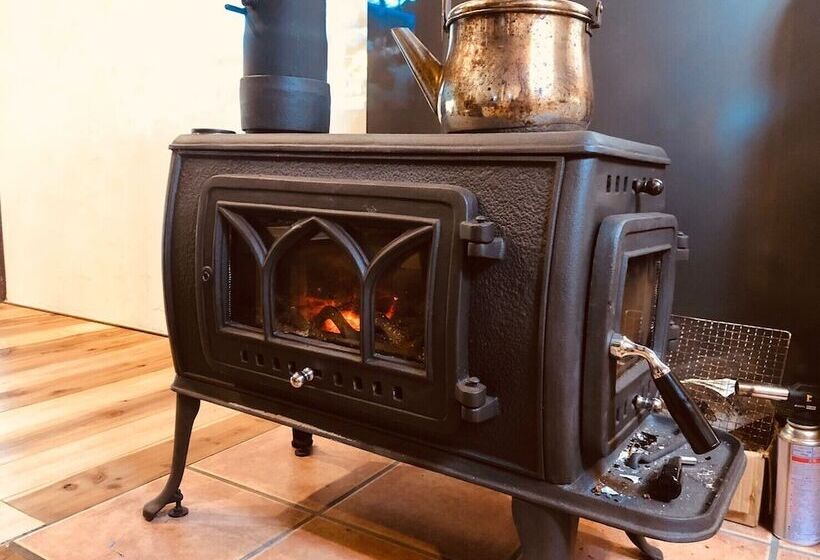 Guesthouse Voketto  Hostel