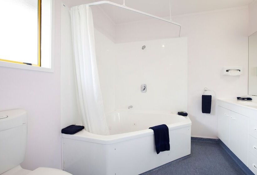 Accommodation At Te Puna Motel