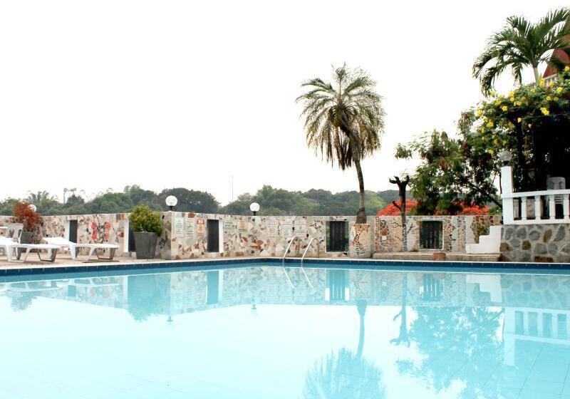 هتل Altaroca Mountain Resort Antipolo