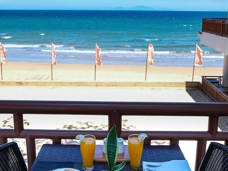 Hotel Apple Tree Resort And