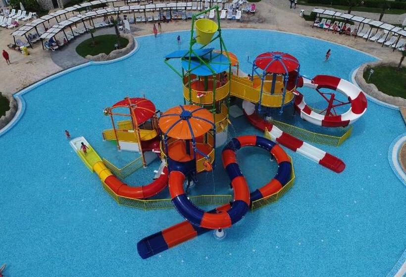 Aqua Nevis Hotel & Aqua Park   All Inclusive