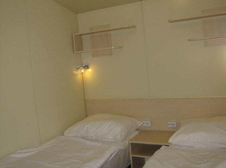 Отель Balatontourist Füred Kemping&üdülőfalu