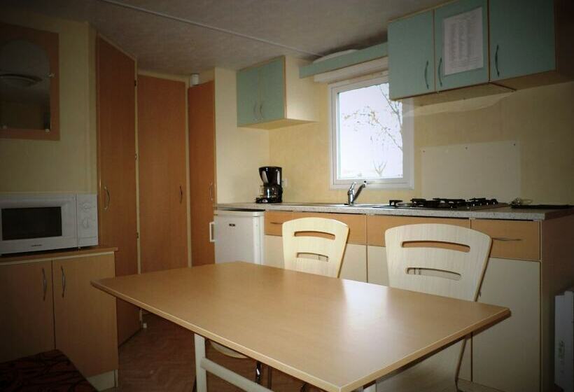 Отель Balatontourist Füred Kemping&üdülőfalu