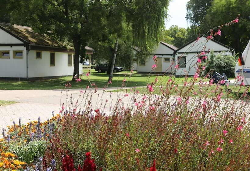 Отель Balatontourist Füred Kemping&üdülőfalu