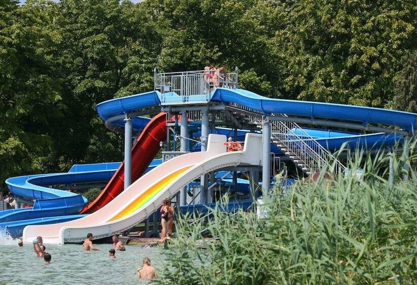 Отель Balatontourist Füred Kemping&üdülőfalu