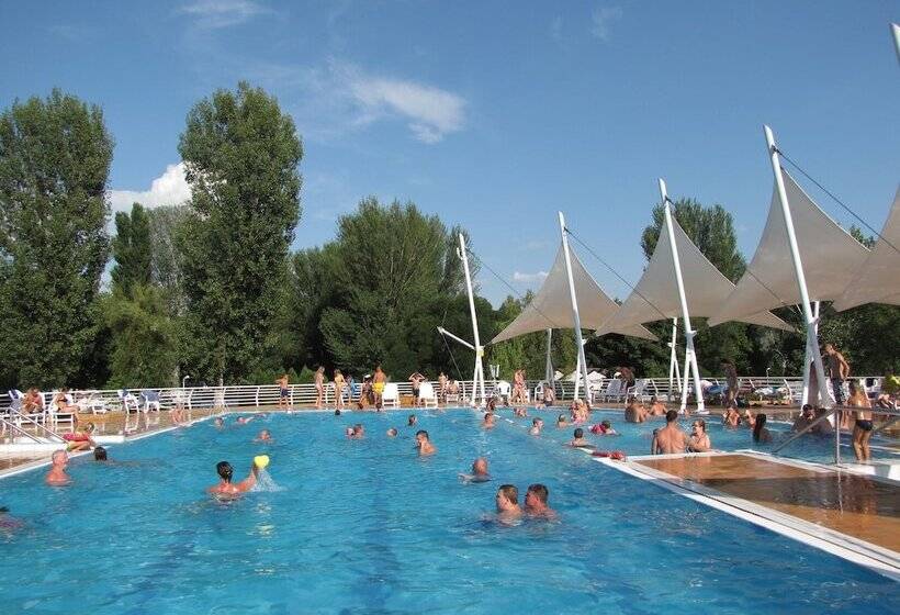 Отель Balatontourist Füred Kemping&üdülőfalu