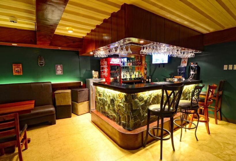 בית מלון כפרי Dahilayan Forest Park Resort