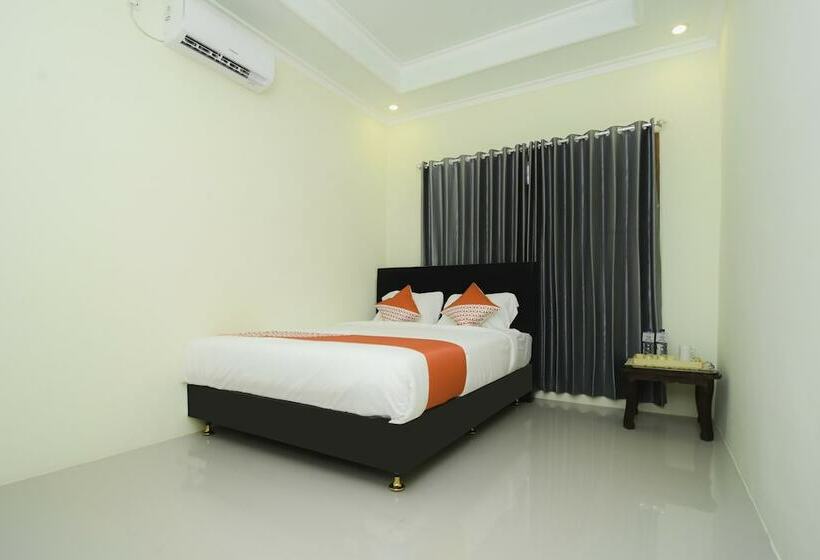 בית מלון כפרי Edelweiss Residence Syariah By Oyo Rooms