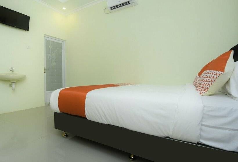 בית מלון כפרי Edelweiss Residence Syariah By Oyo Rooms