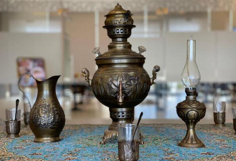 هتل Grand Tourist