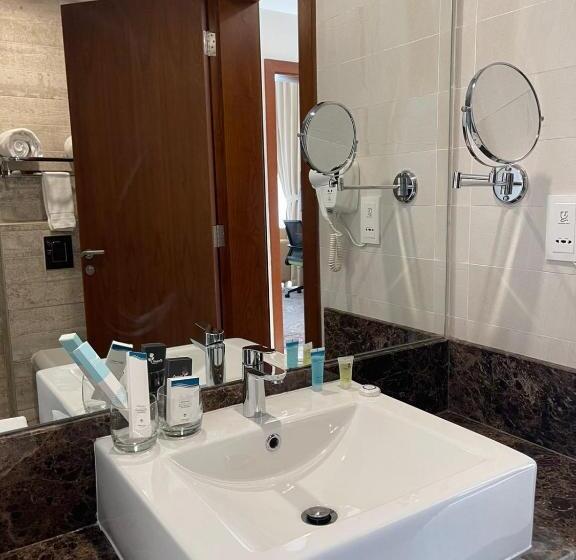 هتل Grand Tourist