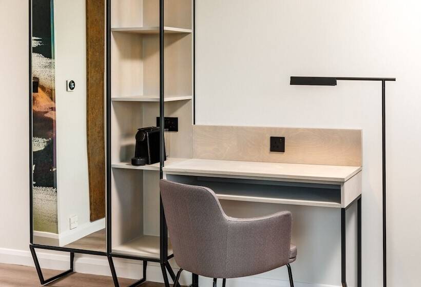 호텔 Spark By Hilton London Romford