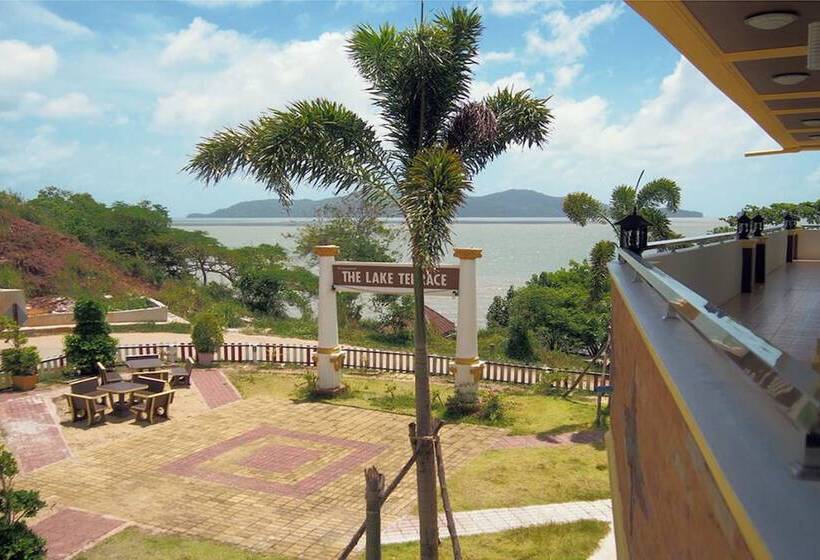 호텔 Lake Terrace Resort