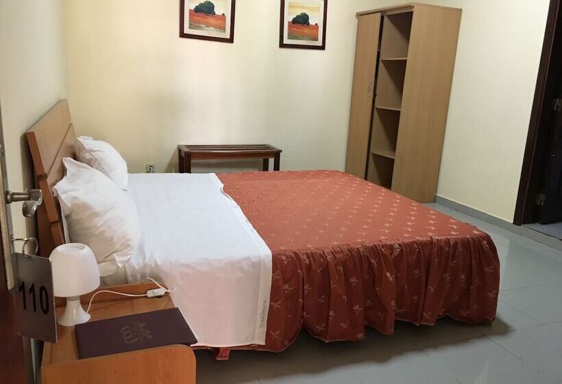 هتل Mivena On Airport Street