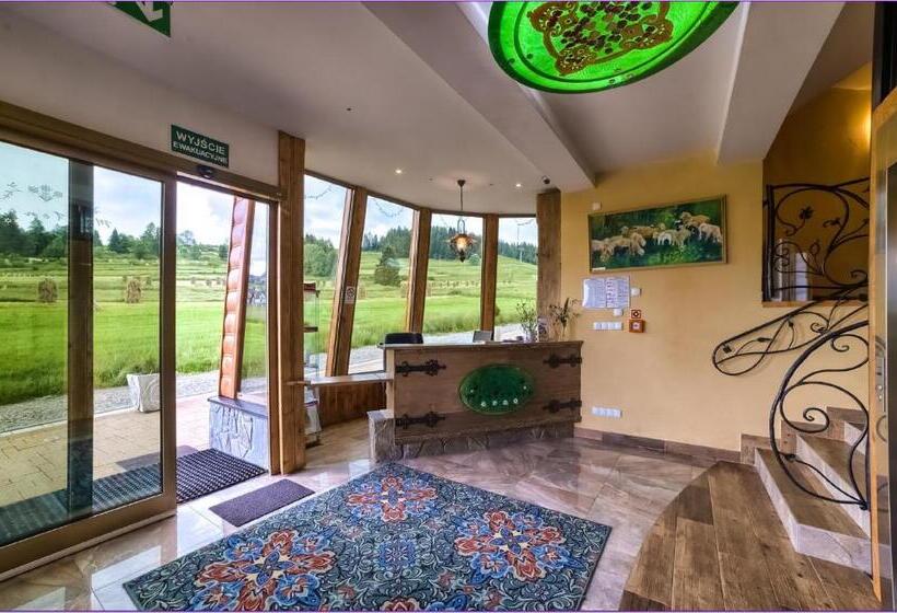 בית מלון כפרי Montenero Resort & Spa