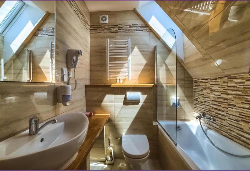 בית מלון כפרי Montenero Resort & Spa