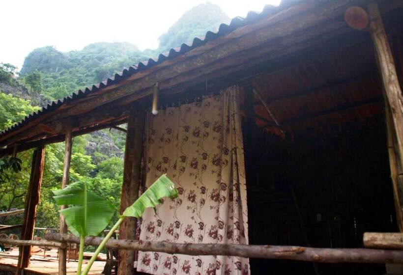 هتل Nguyen Shack Phong Nha Central Town Hostel