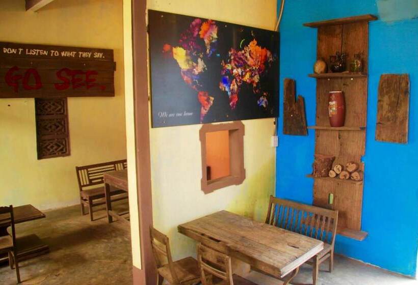 هتل Nguyen Shack Phong Nha Central Town Hostel