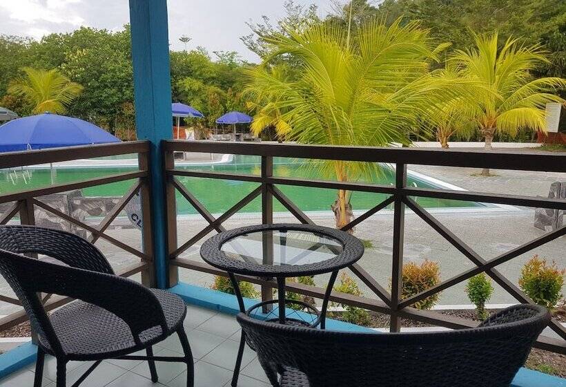 בית מלון כפרי Pangkor Holiday Resort