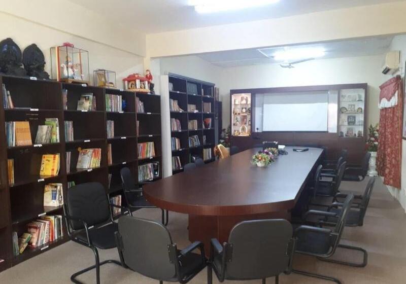 בית מלון כפרי Persatuan Kebajikan Sri Sakthi Ashram   Hostel