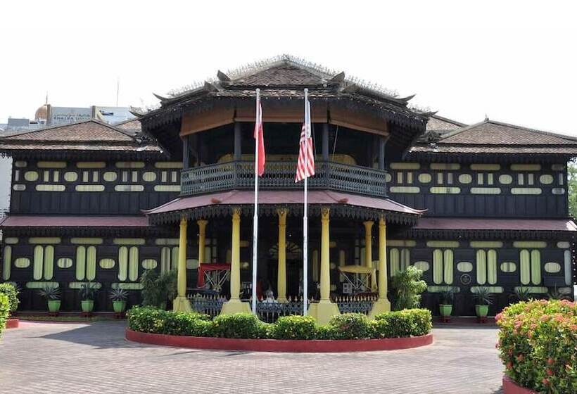 فندق Pesona Backpackers Inn