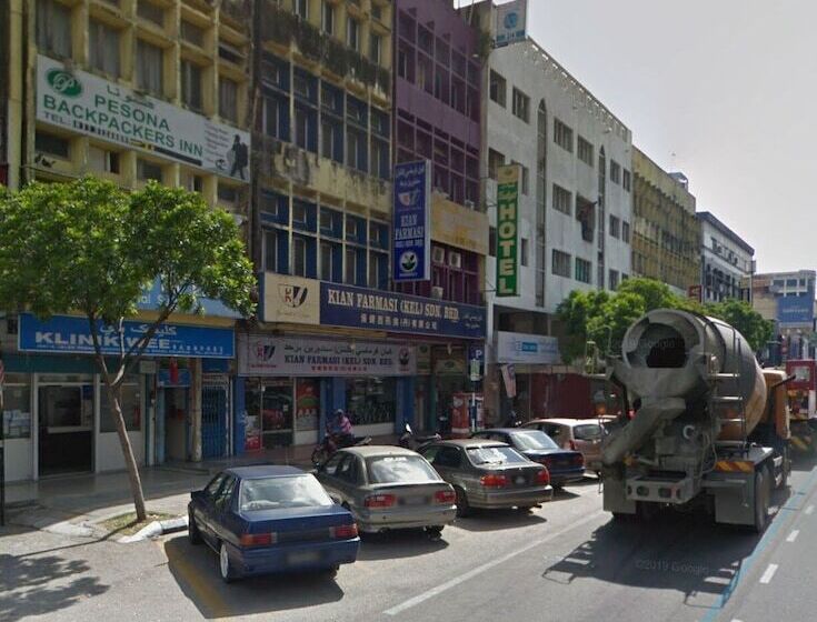 فندق Pesona Backpackers Inn