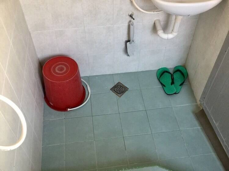 فندق Pesona Backpackers Inn