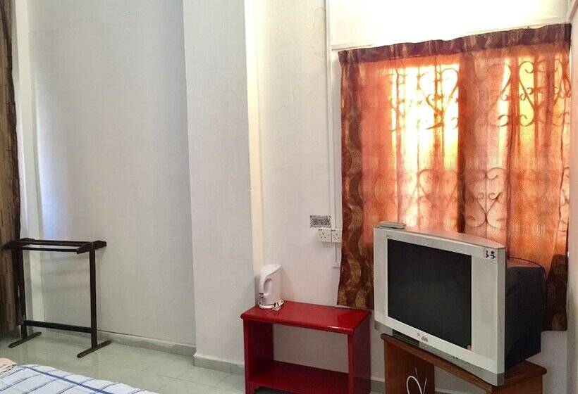 فندق Pesona Backpackers Inn