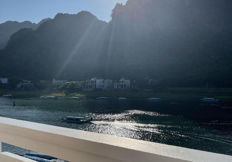 هتل Phong Nha River View