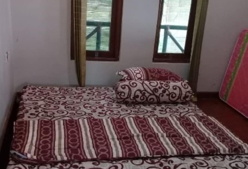 هتل Pondok Lariska