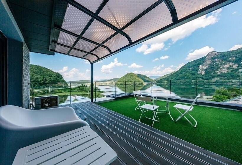 Отель Rabbit Star Pension