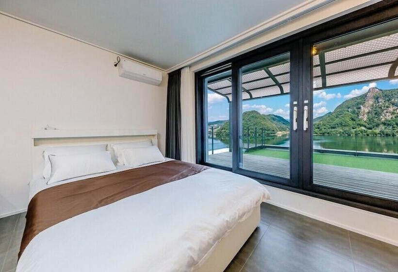 Отель Rabbit Star Pension