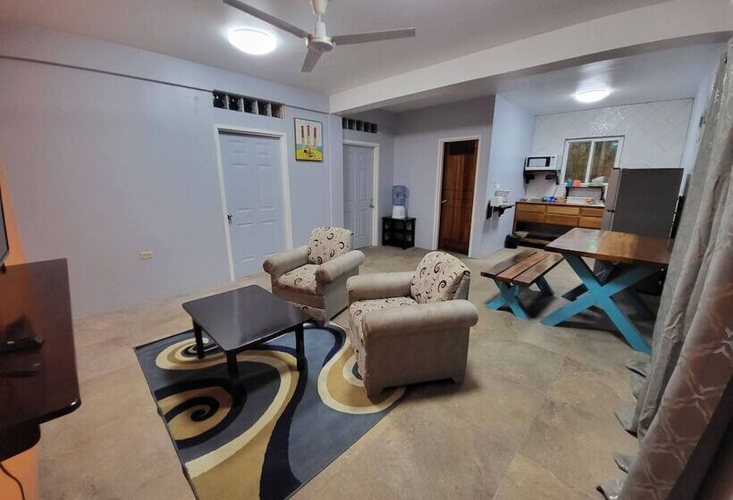 בית מלון כפרי Rachel Land Apartment Suites