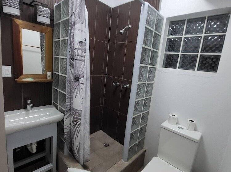 בית מלון כפרי Rachel Land Apartment Suites