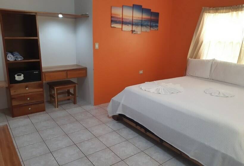 בית מלון כפרי Rachel Land Apartment Suites