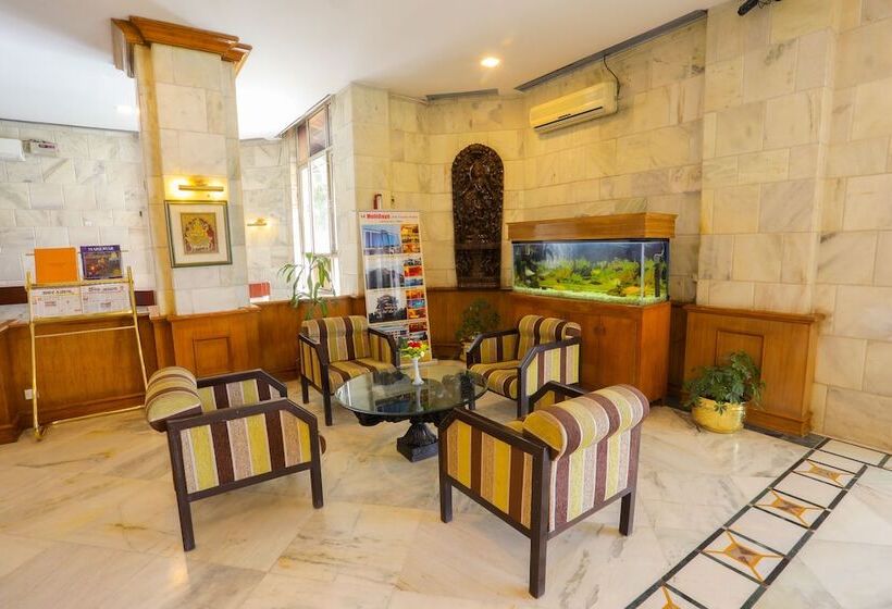 ホテル S3 Park, Ambernath