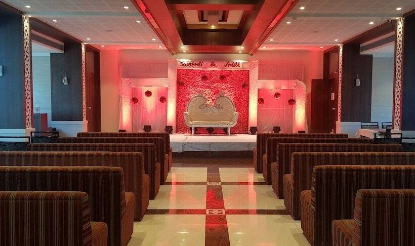 ホテル S3 Park, Ambernath