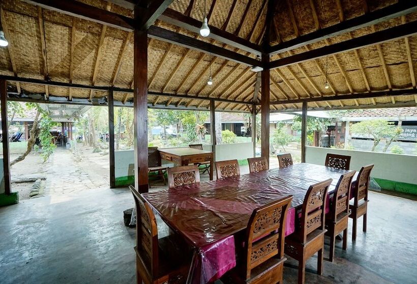 בית מלון כפרי Spot On 2653 Omah Mbah Lurah Syariah