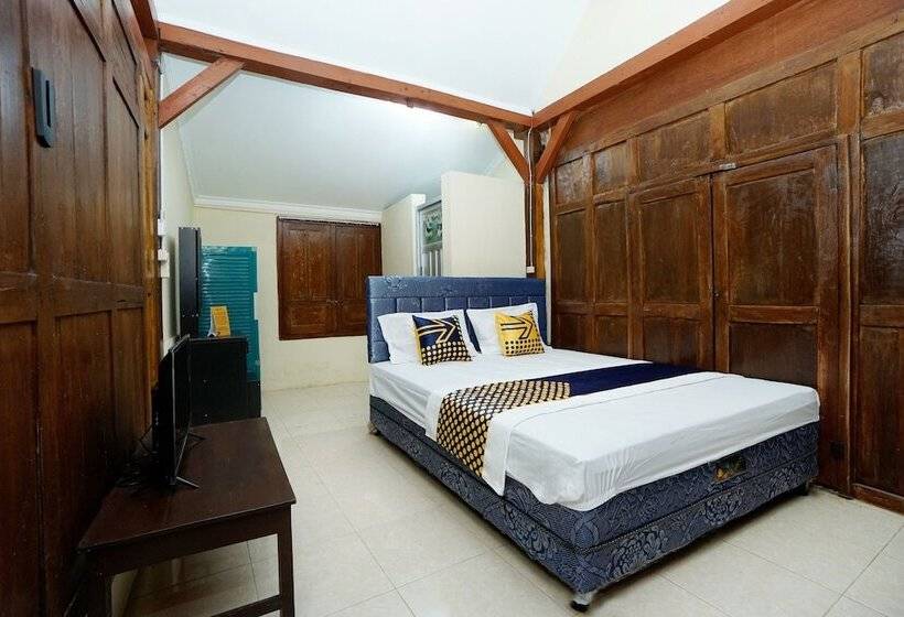 בית מלון כפרי Spot On 2653 Omah Mbah Lurah Syariah