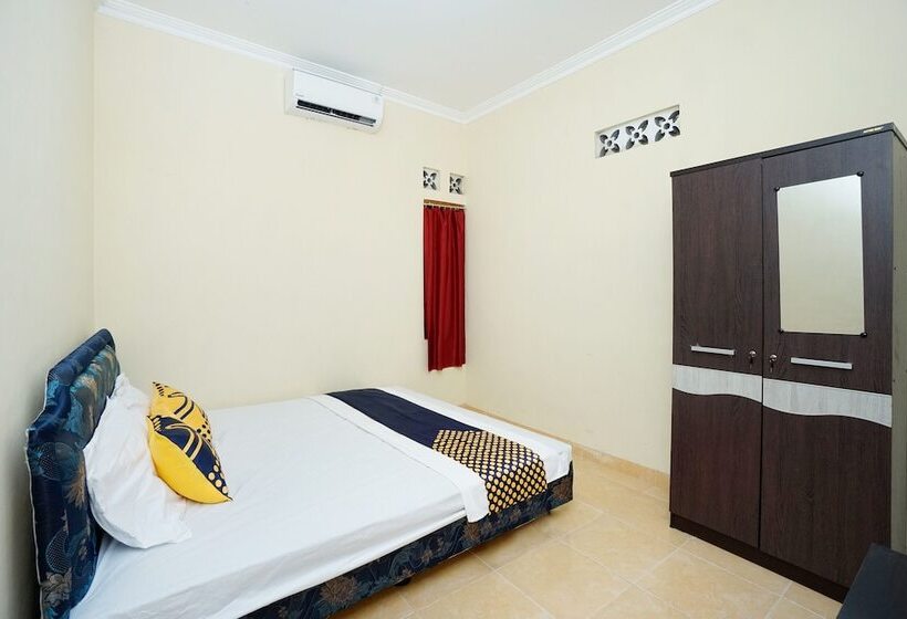 בית מלון כפרי Spot On 2653 Omah Mbah Lurah Syariah