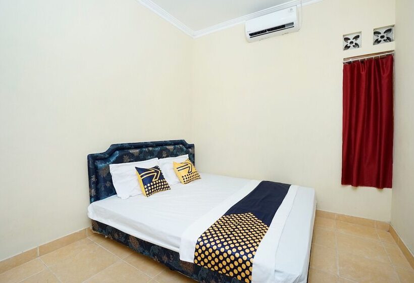 בית מלון כפרי Spot On 2653 Omah Mbah Lurah Syariah