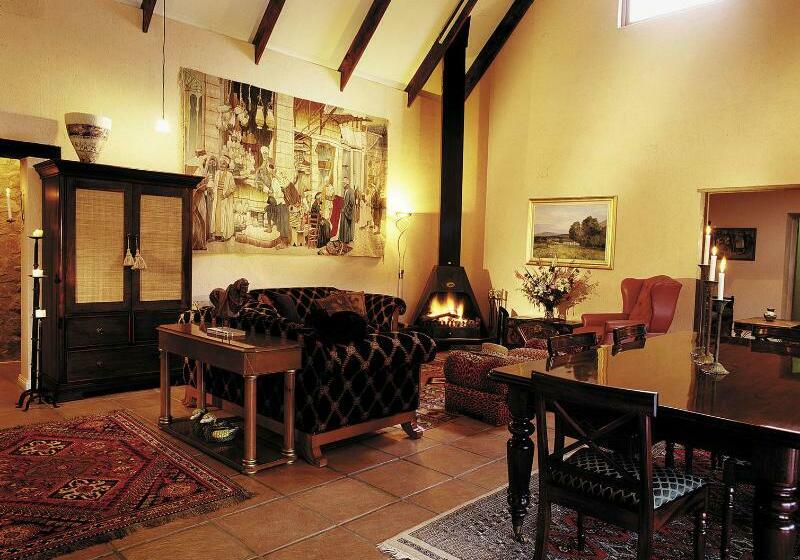 Отель Stonecutters Lodge