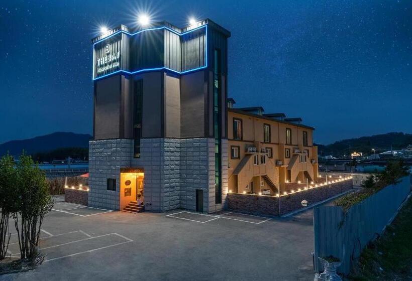 The Bay Hotel & Pool Villa