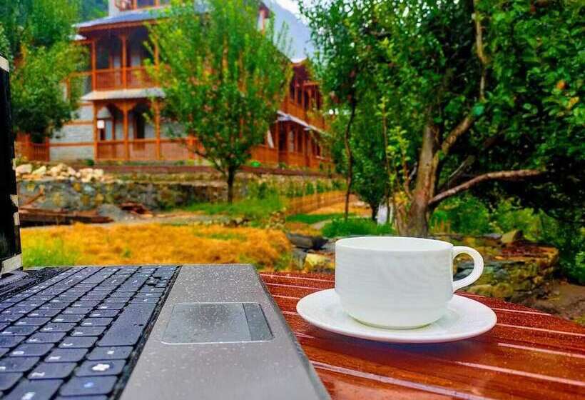 فندق 8fold By Larisa, Jibhi