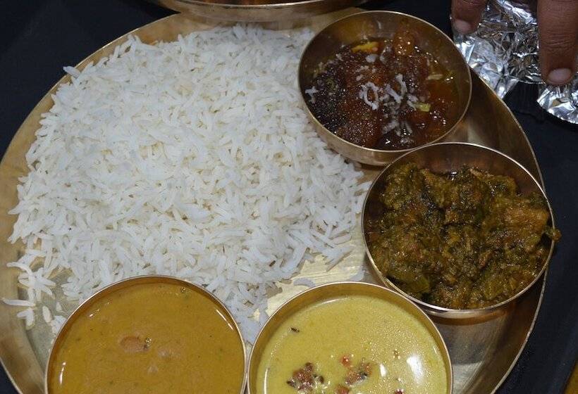 فندق 8fold By Larisa, Jibhi