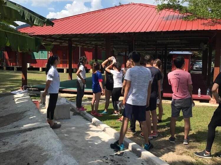 Отель The Red Cabanon