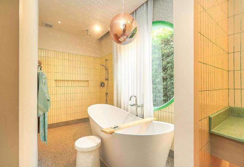 בית מלון כפרי The Standard Hua Hin