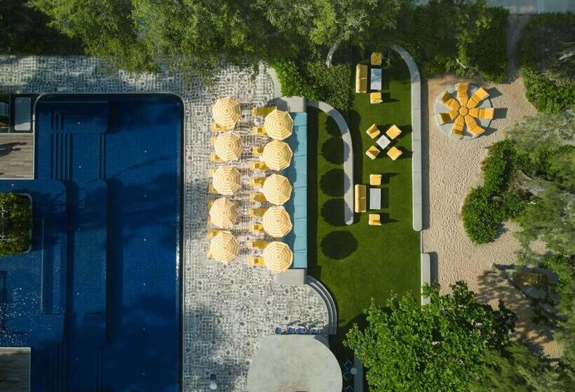 בית מלון כפרי The Standard Hua Hin